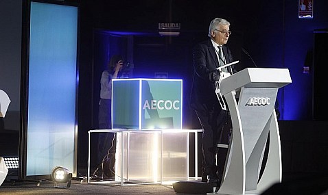 Aecoc ve "razonable" revisar los precios del transporte ante la escalada de los carburantes