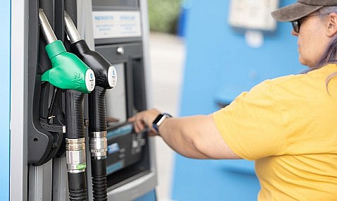 El sector petrolero defiende su transparencia en traslación de los costes internacionales a los carburantes