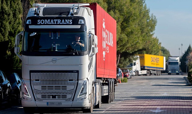 Seg&uacute;n se desprende de la nota de prensa publicada, el CNTC ha constatado que algunos cargadores ya est&aacute;n solicitando a los transportistas que descuenten del precio estos 20 c&eacute;ntimos incluso aunque no hayan recibido a&uacute;n el subsidio.