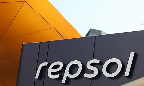 Repsol mantiene estable producción en primer trimestre y duplica margen de refino, a 10,9 dólares por barril