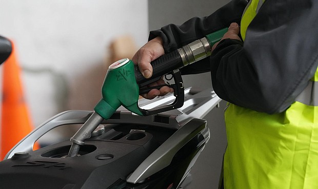 Si bien los mayores recortes en el consumo de petr&oacute;leo se han producido inicialmente en Oriente Pr&oacute;ximo y Asia-Pac&iacute;fico, la AIE avisa de que la "destrucci&oacute;n de la demanda" se extender&aacute; a medida que persistan la escasez y los precios elevados.