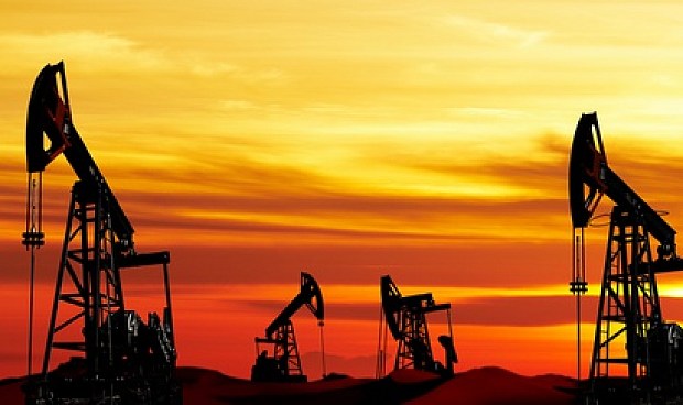 El precio del barril de Brent para junio de 2026 llegaba a revalorizarse hasta un 7% para cotizar en un m&aacute;ximo de 126,41 d&oacute;lares, su nivel m&aacute;s alto desde mayo de 2022