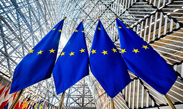 La Comisi&oacute;n seguir&aacute; evaluando el impacto del conflicto en Oriente Pr&oacute;ximo sobre el suministro energ&eacute;tico en Europa y apoyando una respuesta coordinada cuando sea necesario, en contacto con los Estados miembro, la AIE y los agentes del mercado