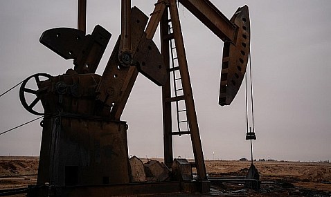 El precio del petróleo cae un 7% a pesar de la incertidumbre sobre la guerra de Irán