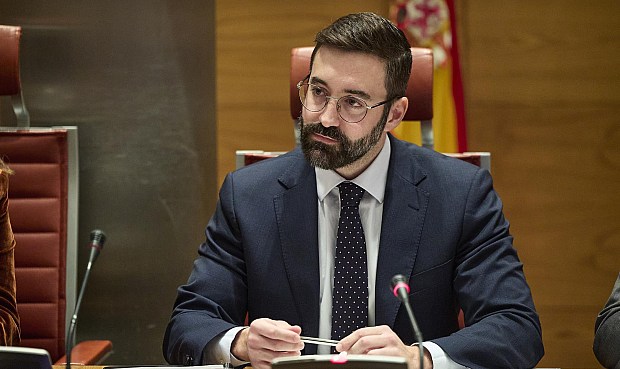 El Ministerio para la Transici&oacute;n Ecol&oacute;gica y el Reto Demogr&aacute;fico ha lanzado a audiencia p&uacute;blica un proyecto de Real Decreto para impulsar el biometano, que incluir&aacute; por primera vez en Espa&ntilde;a una cuota m&iacute;nima de este gas renovable en las ventas de gas natural, seg&uacute;n anunci&oacute; el secretario de Estado de Energ&iacute;a Joan Groizard.