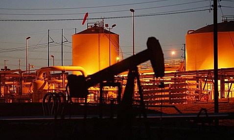 Venezuela renuncia a poder anular los contratos de petroleras que dañen el "interés público" para seducirlas