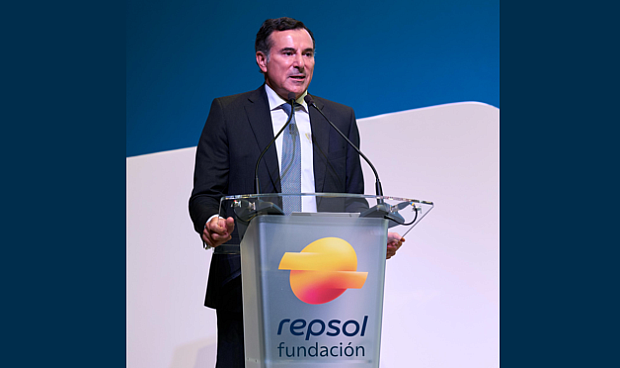 El evento ha reunido a representantes del &aacute;mbito acad&eacute;mico, institucional y empresarial, junto a estudiantes universitarios, con el objetivo de abordar c&oacute;mo avanzar hacia una industria descarbonizada sin perder competitividad, productividad ni capacidad de generar empleo en un contexto global cada vez m&aacute;s exigente.