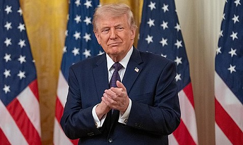 Trump precisa que el estrecho de Ormuz reabrirá tras la firma del acuerdo de paz este viernes