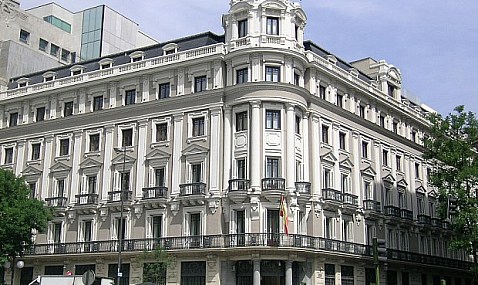 El Gobierno prorroga hasta fin de año la obligación de las petroleras de informar a CNMC sobre costes y precios