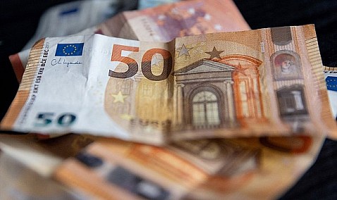 Funcas prevé un IPC del 3,3% en 2026 tras el acuerdo de paz, que se moderaría al 3,1% con rebajas fiscales