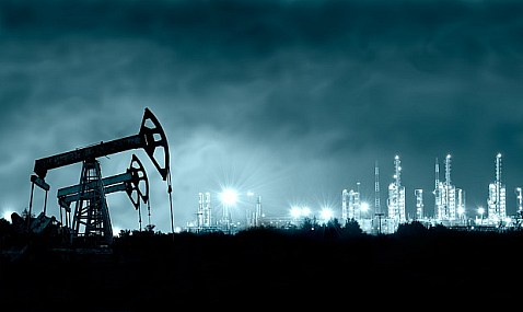 Estados Unidos autoriza la venta de petróleo iraní durante dos meses ante el avance de las negociaciones