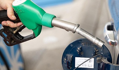 El petróleo Brent baja a 72 dólares por barril, el nivel previo a la guerra con Irán