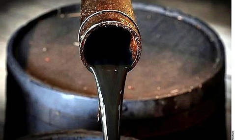 El petróleo sube más de un 6% tras los ataques de EEUU a Irán y el restablecimiento de sanciones