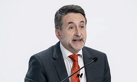 Repsol dispara sus ganancias a 2.201 millones a junio y acelera la retribuci&oacute;n a los accionistas