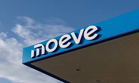 Moeve y Naturgy duplican descuentos en los repostajes para sus clientes de cara al verano