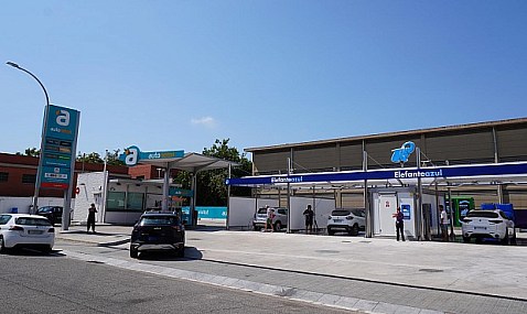 Elefante Azul refuerza su presencia en Catalu&ntilde;a con la apertura de un nuevo centro de lavado en El Prat de Llobregat