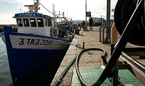 Pescadores alertan de que la subida del gasóleo "está llevando a la flota a trabajar a pérdidas"