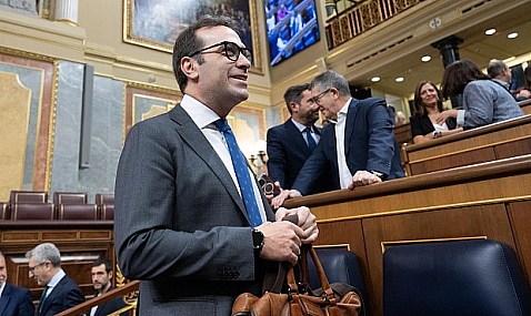 Podemos pide recuperar el impuesto a energéticas y Cuerpo dice que ya lo ha planteado a nivel europeo