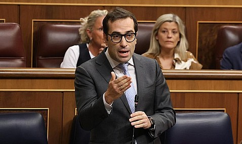 El BOE publica el decreto con el alivio fiscal a gasolina y diésel, que se prorroga desde mañana