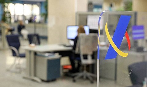 Hacienda pospone a octubre de 2028 la implantaci&oacute;n de 'Verifactu' para empresas y aut&oacute;nomos