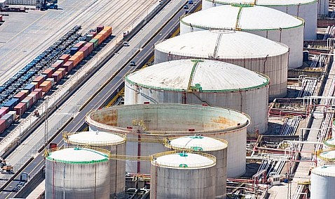 Surus subasta 3,2 millones de litros de combustible en depósito fiscal con precios desde 0,66 euros por litro