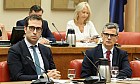 El decreto con ayudas fiscales al combustible consigue el aval del Congreso, con Vox en contra